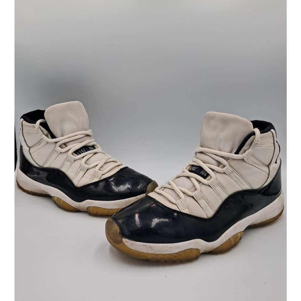 Size 9 - Jordan 11 Retro Concord (2018) - 378037-107 - RETAIL $585
